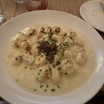 Canto - Upper West Side - Gnocchi gratinata - Italian Near Me - New York, New York Canto - Upper West Side - Gnocchi gratinata - Italian Near Me - New York, New York