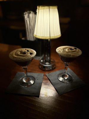 Fox's Lounge by null