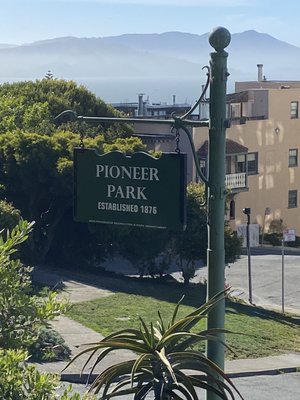 PIONEER PARK - Updated August 2024 - 63 Photos - Filbert & Lombard St