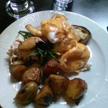 Bow Lane - Crab toast with baby roasties. Filling and tasty! - Cocktail Bars Near Me - Dublin, D