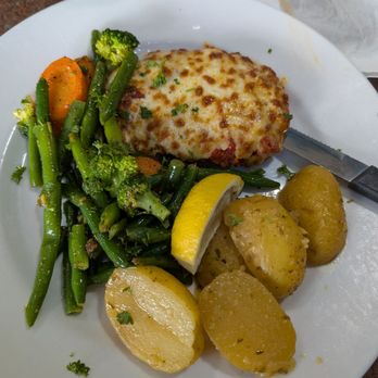 Bozzinis Restaurant - Veal Parmesan - Greek Near Me - Surrey, British Columbia Bozzinis Restaurant - Veal Parmesan - Greek Near Me - Surrey, British Columbia