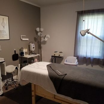 Estique - Treatment room 1 - Skin Care Near Me - Glenn Dale, Maryland