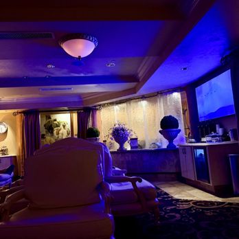 Peppermill Resort Spa Casino - 3rd floor treatment rooms lounge - Hotels Near Me - Reno, Nevada