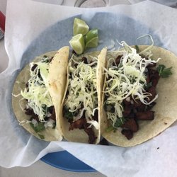 Yanely's Tacos - Al pastor tacos, amazing. $2