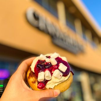 Cinnaholic - IG: @foodfeasters - Bakeries Near Me - Long Beach, California
