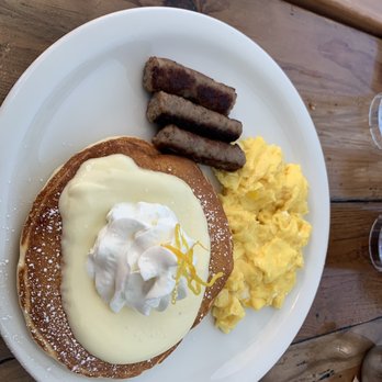 Moke’s Bread And Breakfast - Basic breakfast with more pancakes of LOVE - Breakfast & Brunch Near Me - Honolulu, Hawaii Moke’s Bread And Breakfast - Basic breakfast with more pancakes of LOVE - Breakfast & Brunch Near Me - Honolulu, Hawaii