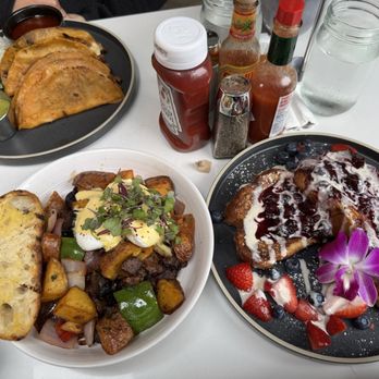 Eggy’s Neighborhood Kitchen - Birria Tacos, Tres Leches French Toast and Short ribs + Potatoes - Breakfast & Brunch Near Me - Berkeley, California Eggy’s Neighborhood Kitchen - Birria Tacos, Tres Leches French Toast and Short ribs + Potatoes - Breakfast & Brunch Near Me - Berkeley, California