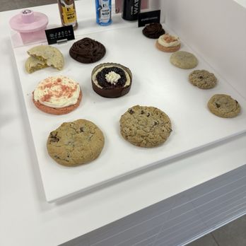 Crumbl - Northbrook - Inside store - Bakeries Near Me - Northbrook, Illinois