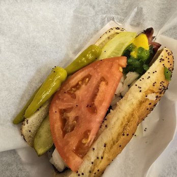 The Wieners Circle - Hot dog NO KETCHUP! - American Near Me - Chicago, Illinois