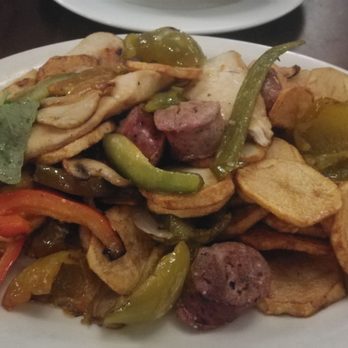 Mamma Lombardi's Restaurant - Chicken and Sausage - Italian Near Me - Holbrook, New York