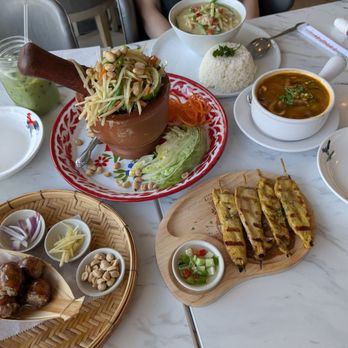 Baan Talay Thai Restaurant - chicken satay, e-sarn sausage, papaya salad, tom yum soup, green curry, green Thai tea - Thai Near Me - Katy, Texas