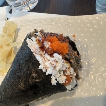 Sushiland - Same, I asked for a salmons skin hand roll and it was full of imitation crab - Japanese Near Me - Hayward, California