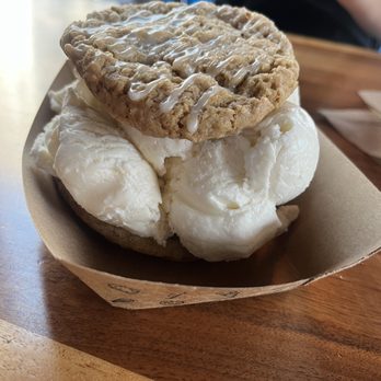 The Baked Bear - Oatmeal glaze, snickerdoodle cookies with vanilla. - Desserts Near Me - Nashville, Tennessee The Baked Bear - Oatmeal glaze, snickerdoodle cookies with vanilla. - Desserts Near Me - Nashville, Tennessee