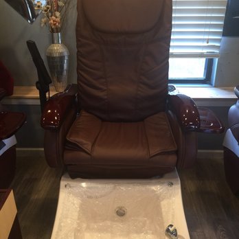 Ocean Nails - Massage chair and liners are used for pedicures. Such a clean salon. - Nail Salons Near Me - Gibsonia, Pennsylvania