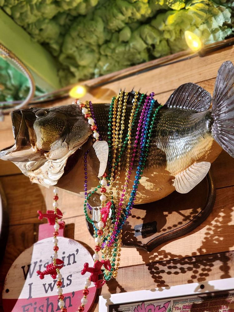 Tia Juanita’ s Fish Camp Logo