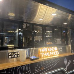 Hiw Kaow Thai food truck