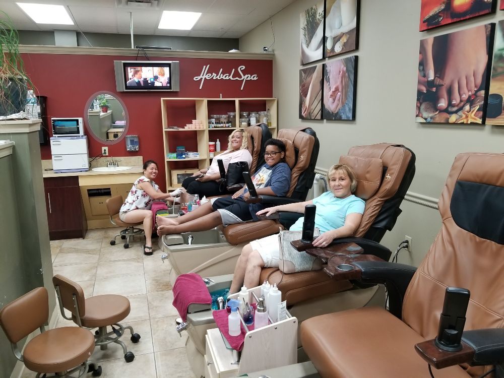 REGAL NAIL SALON & SPA Updated August 2024 56 Photos 7625 Doering