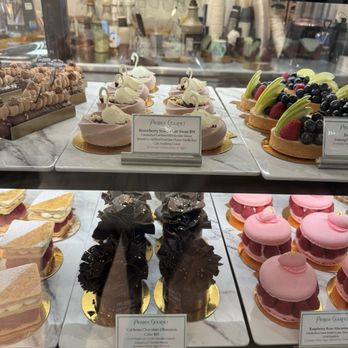 Pierrot Gourmet - Coffee & Tea Near Me - Chicago, Illinois