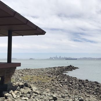 The Spinnaker - View outside - Breakfast & Brunch Near Me - Sausalito, California