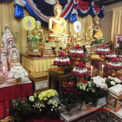 De Buddharama Tempel - interieur tijdens Songkran 2014