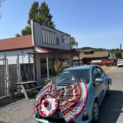 Armando's Mexican Restaurant - 3 minutes from Dexter Lake!