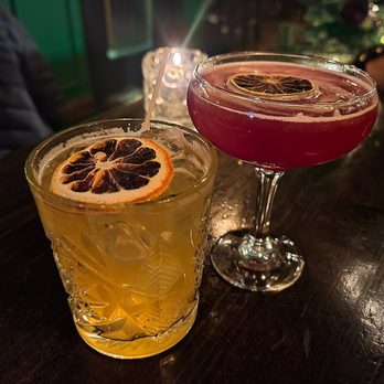 L'Gros Luxe Plateau - two cocktails on a table - Breakfast & Brunch Near Me - Montreal, Quebec
