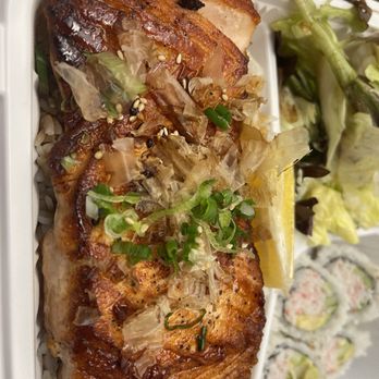 Akii Sushi - Their salmon. - Japanese Near Me - Long Beach, California