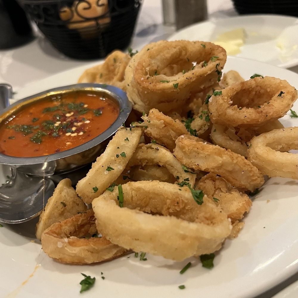 Bistro 46 - Fried calamari with a nice marinara for dipping - New American Near Me - Morristown, New Jersey