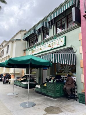 Fairfax Market by null