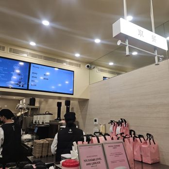 Molly Tea - Inside - Bubble Tea Near Me - Flushing, New York
