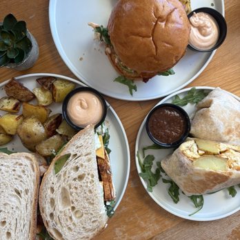 Everyday Eatery - Cali chicken sandwich Baja sandwich Bacon Breakfast Burrito - Cafes Near Me - Irvine, California
