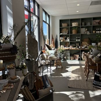 Nash & Nichol - Home Decor Near Me - McMinnville, Oregon Nash & Nichol - Home Decor Near Me - McMinnville, Oregon