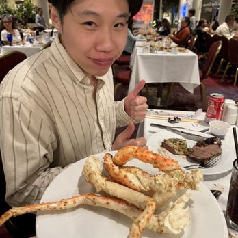 Cafe Sierra - Alaskan king crab - New American Near Me - Universal City, California
