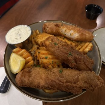 Barrel House Restaurant and Bar - Fish and chips - Whiskey Bars Near Me - Mt. Juliet, Tennessee