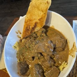 Beef and mushroom Stroganoff with garlic toast. Beef and mushroom Stroganoff with garlic toast.
