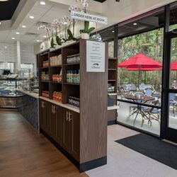 La Madeleine Country French Café