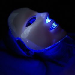 LaRue Skin - Light therapy for rosacea and all other skin conditions