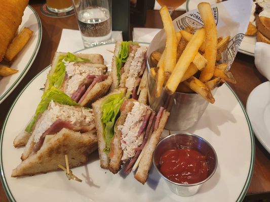 McGonagle’s Pub & Restaurant by null