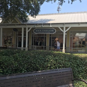 Tanger - Outlet Stores Near Me - Bluffton, South Carolina