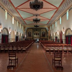 Mission Santa Clara de Asis - Inside
