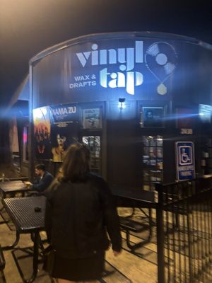 Vinyl Tap by null