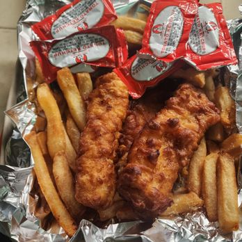 Crogan's Montclair - Fish & Chips. No tartar sauce. - American Near Me - Oakland, California Crogan's Montclair - Fish & Chips. No tartar sauce. - American Near Me - Oakland, California