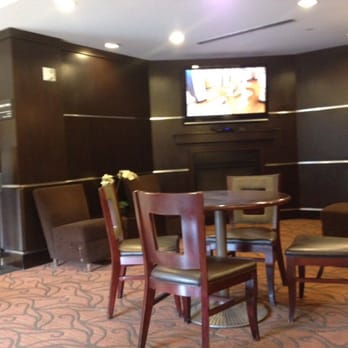Hampton Inn Atlanta-Georgia Tech-Downtown - Breakfast area - Hotels Near Me - Atlanta, Georgia Hampton Inn Atlanta-Georgia Tech-Downtown - Breakfast area - Hotels Near Me - Atlanta, Georgia
