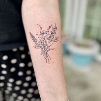 Boutique Ink - fine line tattoo - Tattoo Near Me - Lincoln, California
