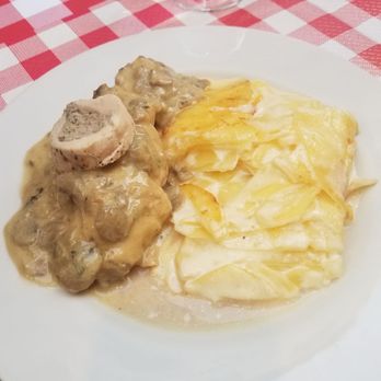 The Winter Garden - Stuffed chicken house special - French Near Me - Toulouse, 31 The Winter Garden - Stuffed chicken house special - French Near Me - Toulouse, 31