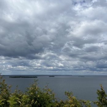Door County Trolley - View during the scenic tour - Wine Tours Near Me - Egg Harbor, Wisconsin