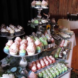 Simply D'Lish Cupcakes - Clausing Barn, Old World Wisconsin