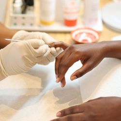 Lunula Salon - Nails done right