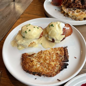 Oak & Reed - Eggs Benedict - Beer Bar Near Me - Middletown, New York