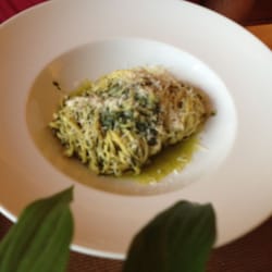 Ristorante Mezzaluna - Pasta mit hausgemachtem Pesto